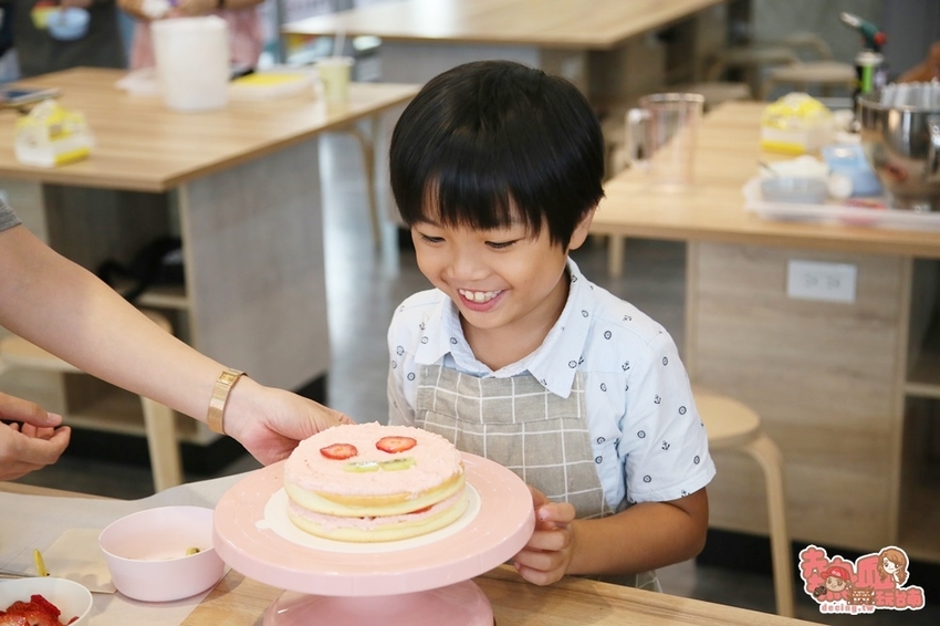 【台南美食】台南DIY烘焙教室！孩子們的甜蜜糖果屋，當天壽星可免費手作生日蛋糕：Day By Day甘單作 - 熱血玩台南。跳躍新世界