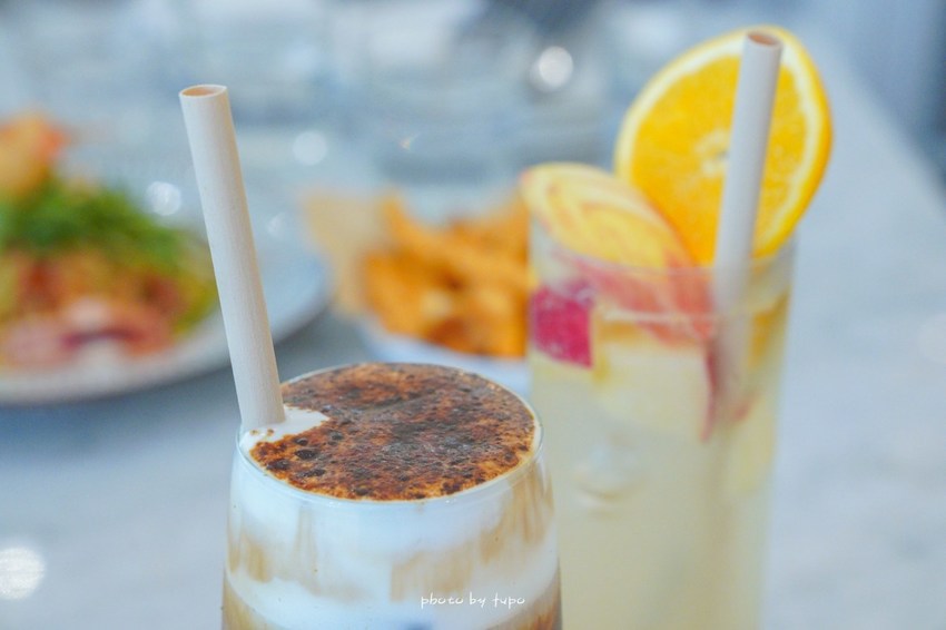 一秒拍出雜誌風～隱藏在萬豪酒店的高質感咖啡廳，大理石紋配上金屬吊燈超美～網美集散地！