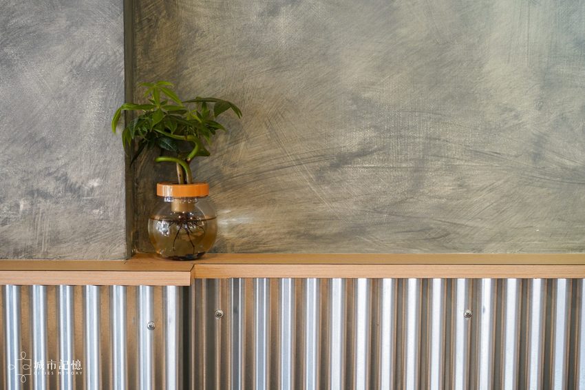 墨竹亭 燃麵本家,文青感十足的超夠味麵食館,台中限定的煎餃絕對必點 | 城市記憶