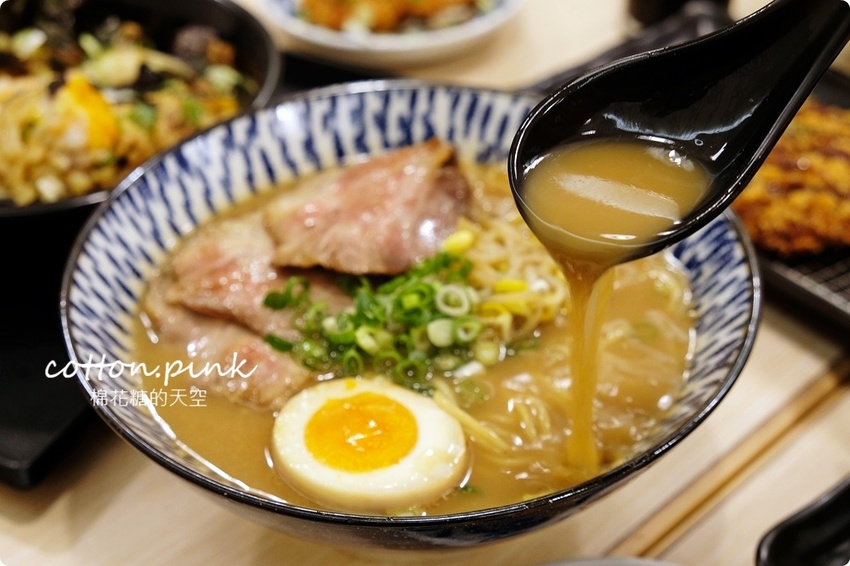 這牽絲你可以嗎?台中逢甲出現日本街邊小店~湘太郎吃得到納豆蓋飯! 這牽絲你可以嗎?台中逢甲出現日本街邊小店~湘太郎吃得到納豆蓋飯!