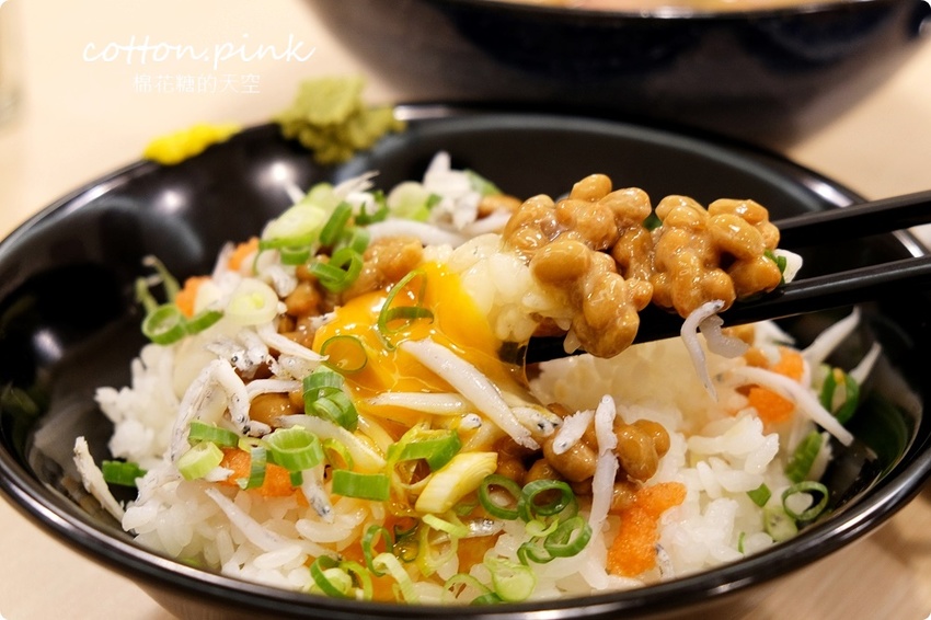 這牽絲你可以嗎?台中逢甲出現日本街邊小店~湘太郎吃得到納豆蓋飯! 這牽絲你可以嗎?台中逢甲出現日本街邊小店~湘太郎吃得到納豆蓋飯!