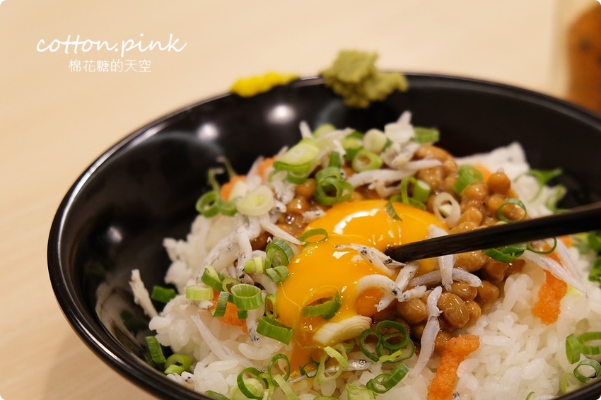 這牽絲你可以嗎?台中逢甲出現日本街邊小店~湘太郎吃得到納豆蓋飯! 這牽絲你可以嗎?台中逢甲出現日本街邊小店~湘太郎吃得到納豆蓋飯!