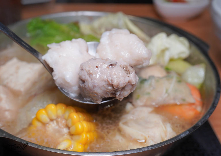台南東區火鍋》錢源日式涮涮鍋崇道店，平價環境優，用料實在的台南老字號涮涮鍋，參加活動肉盤加量50% @緹雅瑪 美食旅遊趣