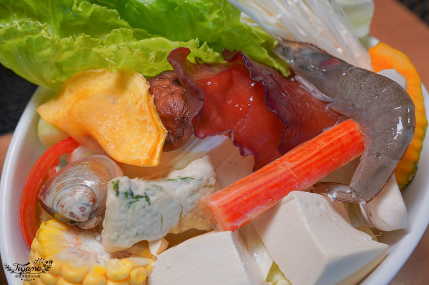 台南東區火鍋》錢源日式涮涮鍋崇道店，平價環境優，用料實在的台南老字號涮涮鍋，參加活動肉盤加量50% @緹雅瑪 美食旅遊趣