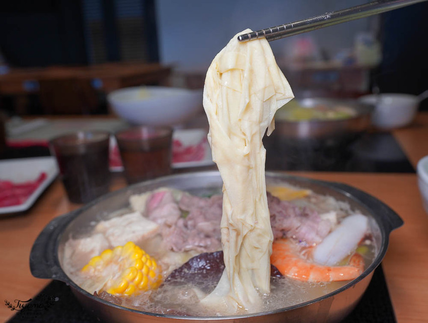 台南東區火鍋》錢源日式涮涮鍋崇道店，平價環境優，用料實在的台南老字號涮涮鍋，參加活動肉盤加量50% @緹雅瑪 美食旅遊趣