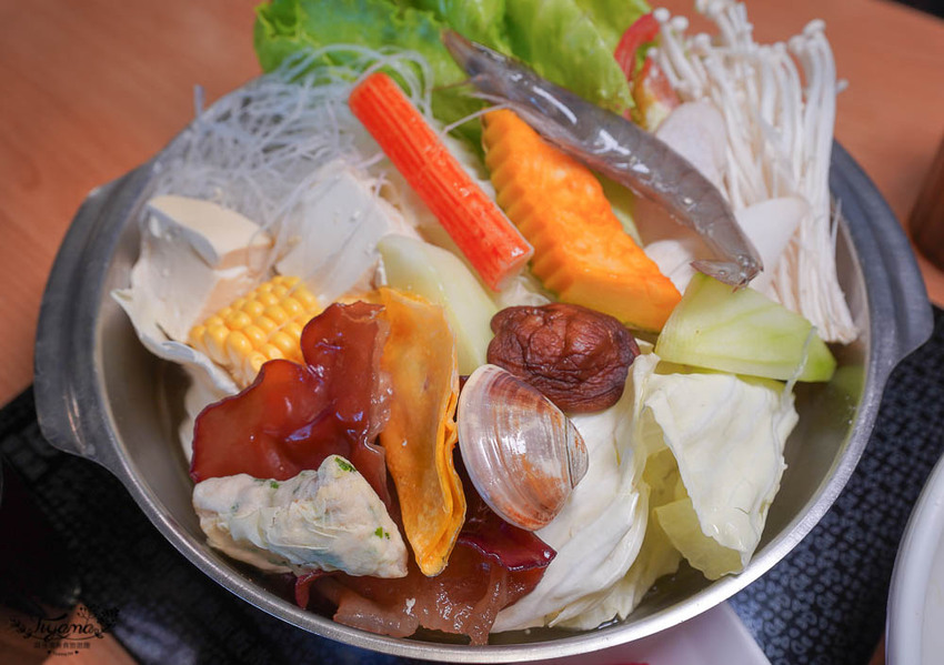 台南東區火鍋》錢源日式涮涮鍋崇道店，平價環境優，用料實在的台南老字號涮涮鍋，參加活動肉盤加量50% @緹雅瑪 美食旅遊趣