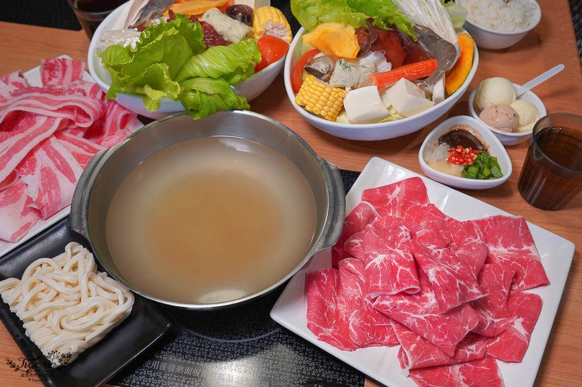 台南東區火鍋》錢源日式涮涮鍋崇道店，平價環境優，用料實在的台南老字號涮涮鍋，參加活動肉盤加量50% @緹雅瑪 美食旅遊趣