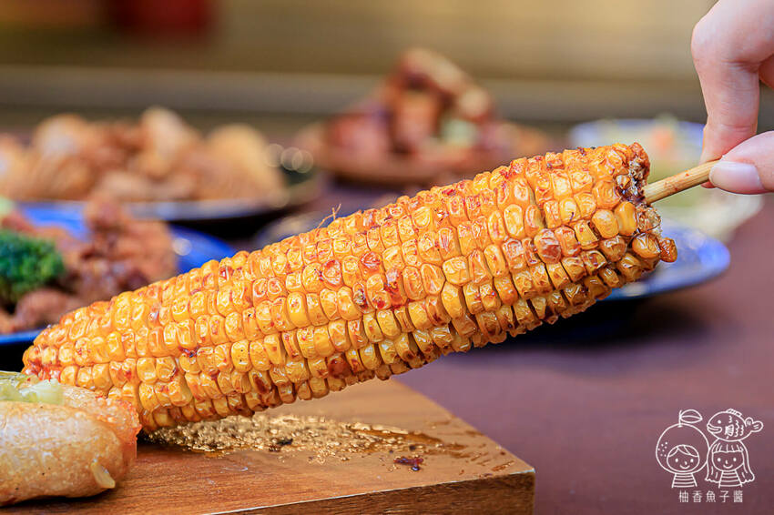 健美先生激炸滷味，先滷後炸最對味！老饕必吃冠軍大腸頭，還有南部超夯「天梯」與「口香糖」！