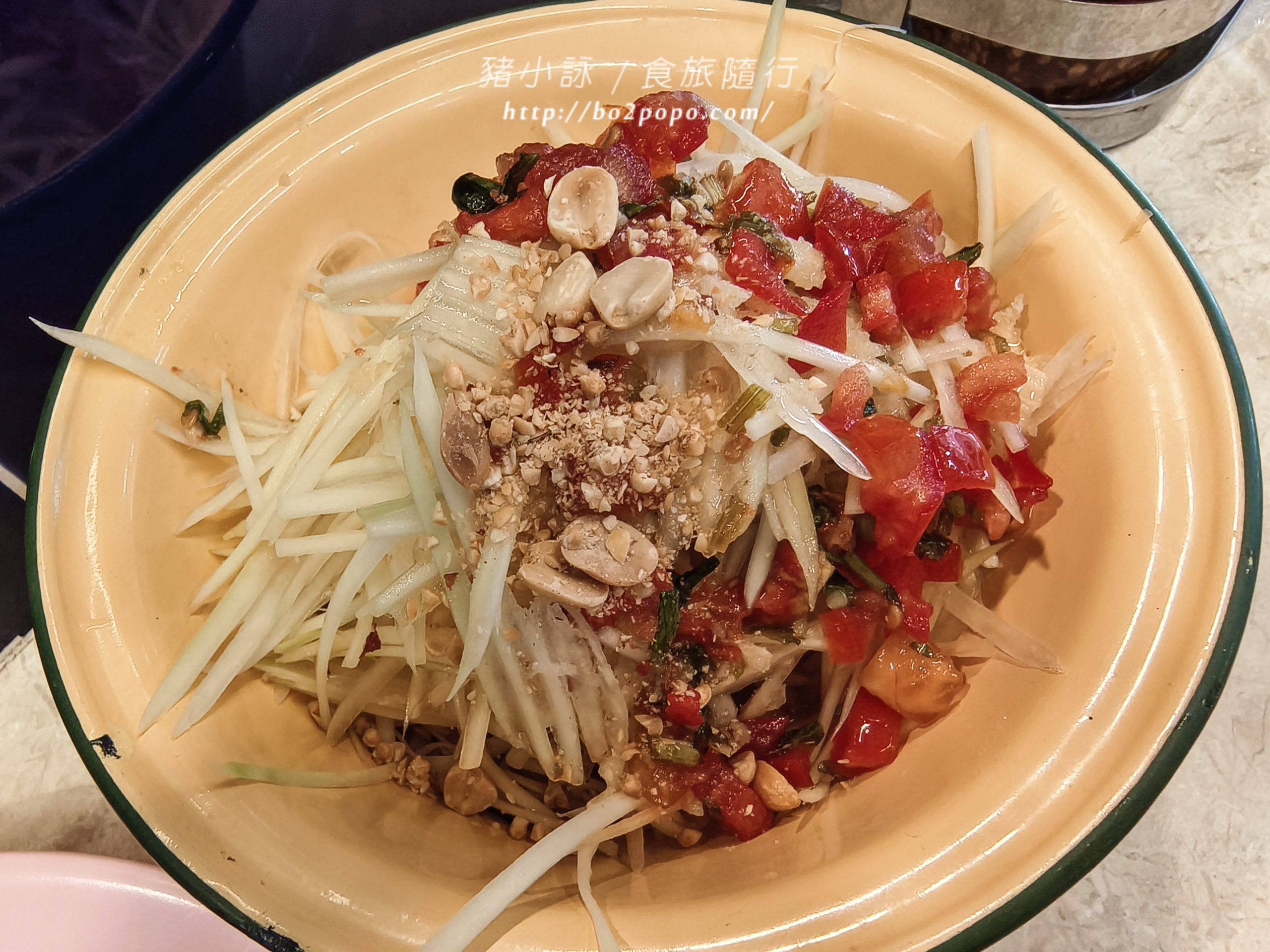 高雄龍華市場檸檬葉泰式料理!道地街邊風味,味蕾的泰式狂想曲~