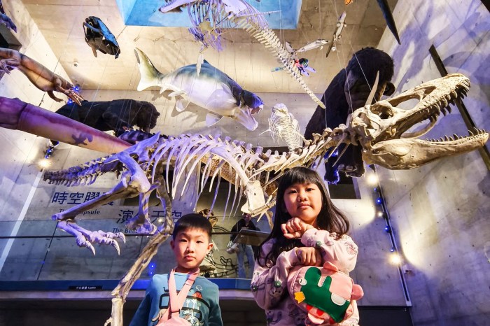 高雄龍華市場檸檬葉泰式料理!道地街邊風味,味蕾的泰式狂想曲~