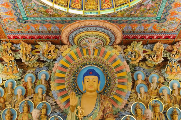 高雄龍華市場檸檬葉泰式料理!道地街邊風味,味蕾的泰式狂想曲~