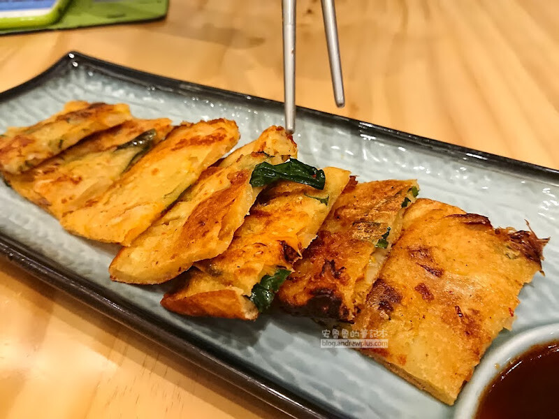 日式豆腐鍋餐廳,吃豆腐定食海鮮煎餅,天然鹽滷製作