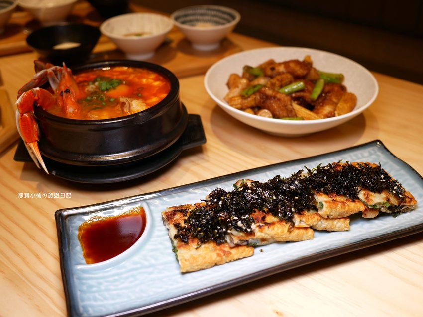 【新竹美食】東京純豆腐新竹SOGO店,新竹巨城百貨SOGO B1吃四方餐廳,日式手打烏龍麵套餐新上市!還有必吃的海之幸純豆腐鍋,鹽鹵豆腐超綿密,內文附詳細菜單價位介紹。 @熊寶小榆の旅遊日記