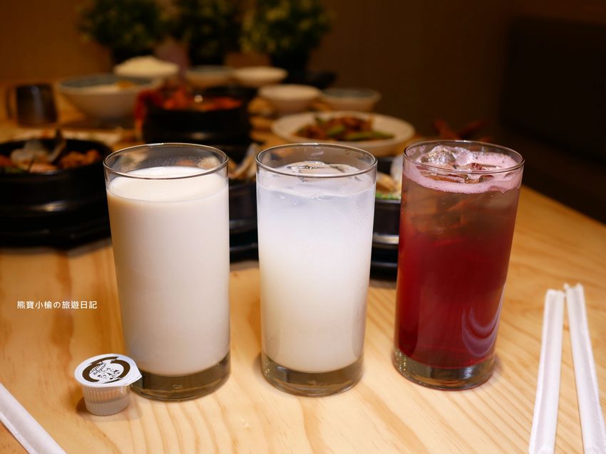 【新竹美食】東京純豆腐新竹SOGO店,新竹巨城百貨SOGO B1吃四方餐廳,日式手打烏龍麵套餐新上市!還有必吃的海之幸純豆腐鍋,鹽鹵豆腐超綿密,內文附詳細菜單價位介紹。 @熊寶小榆の旅遊日記