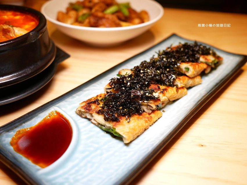 【新竹美食】東京純豆腐新竹SOGO店,新竹巨城百貨SOGO B1吃四方餐廳,日式手打烏龍麵套餐新上市!還有必吃的海之幸純豆腐鍋,鹽鹵豆腐超綿密,內文附詳細菜單價位介紹。 @熊寶小榆の旅遊日記