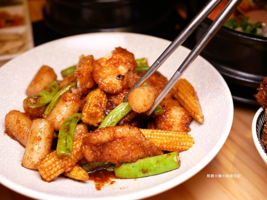 【新竹美食】東京純豆腐新竹SOGO店,新竹巨城百貨SOGO B1吃四方餐廳,日式手打烏龍麵套餐新上市!還有必吃的海之幸純豆腐鍋,鹽鹵豆腐超綿密,內文附詳細菜單價位介紹。 @熊寶小榆の旅遊日記