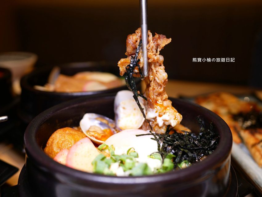 【新竹美食】東京純豆腐新竹SOGO店,新竹巨城百貨SOGO B1吃四方餐廳,日式手打烏龍麵套餐新上市!還有必吃的海之幸純豆腐鍋,鹽鹵豆腐超綿密,內文附詳細菜單價位介紹。 @熊寶小榆の旅遊日記