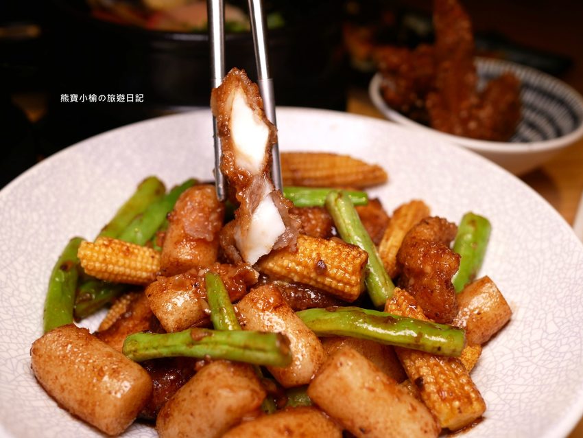 【新竹美食】東京純豆腐新竹SOGO店,新竹巨城百貨SOGO B1吃四方餐廳,日式手打烏龍麵套餐新上市!還有必吃的海之幸純豆腐鍋,鹽鹵豆腐超綿密,內文附詳細菜單價位介紹。 @熊寶小榆の旅遊日記