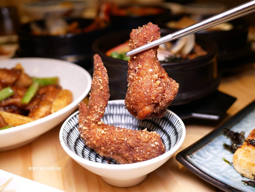 【新竹美食】東京純豆腐新竹SOGO店,新竹巨城百貨SOGO B1吃四方餐廳,日式手打烏龍麵套餐新上市!還有必吃的海之幸純豆腐鍋,鹽鹵豆腐超綿密,內文附詳細菜單價位介紹。 @熊寶小榆の旅遊日記