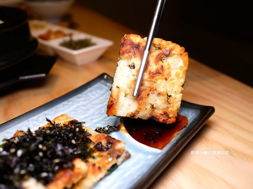 【新竹美食】東京純豆腐新竹SOGO店,新竹巨城百貨SOGO B1吃四方餐廳,日式手打烏龍麵套餐新上市!還有必吃的海之幸純豆腐鍋,鹽鹵豆腐超綿密,內文附詳細菜單價位介紹。 @熊寶小榆の旅遊日記