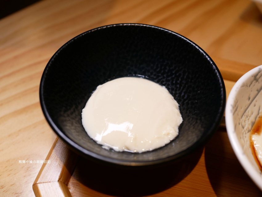 【新竹美食】東京純豆腐新竹SOGO店,新竹巨城百貨SOGO B1吃四方餐廳,日式手打烏龍麵套餐新上市!還有必吃的海之幸純豆腐鍋,鹽鹵豆腐超綿密,內文附詳細菜單價位介紹。 @熊寶小榆の旅遊日記