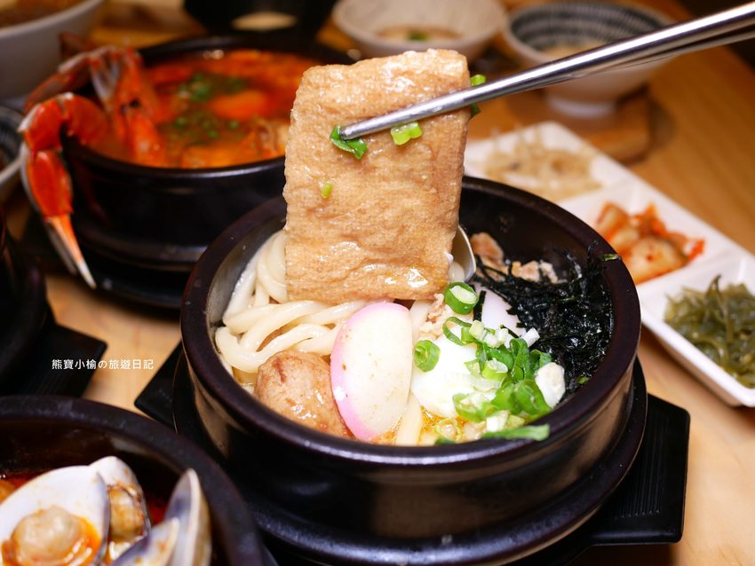 【新竹美食】東京純豆腐新竹SOGO店,新竹巨城百貨SOGO B1吃四方餐廳,日式手打烏龍麵套餐新上市!還有必吃的海之幸純豆腐鍋,鹽鹵豆腐超綿密,內文附詳細菜單價位介紹。 @熊寶小榆の旅遊日記