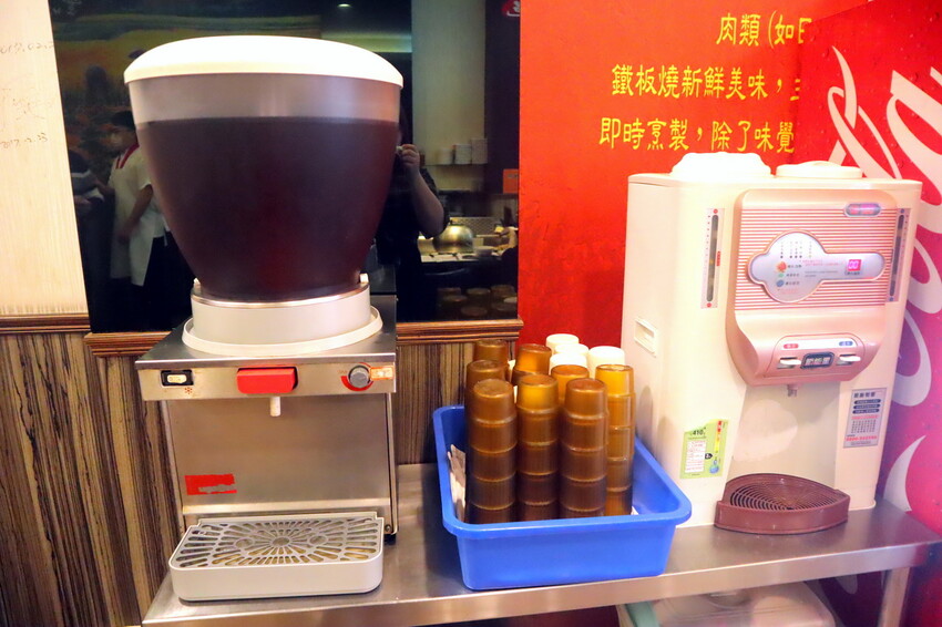 邑鐵板燒｜在地人推薦30年鐵板燒老店，雙人套餐6種主餐一次滿足，飲料無限暢飲