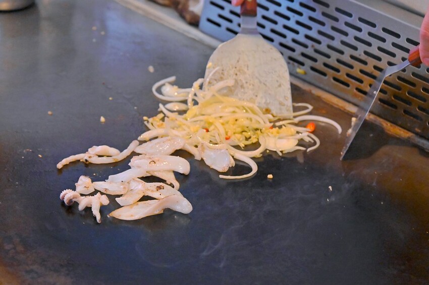 台中市東區台中30年精緻又平價台中鐵板燒老字號 獨享海陸特餐整桌超豐盛/邑鐵板燒