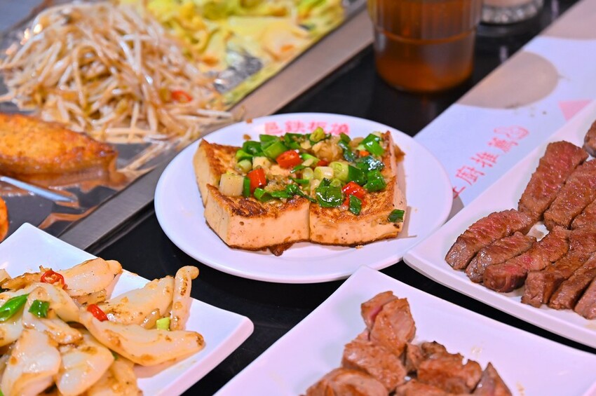 台中市東區台中30年精緻又平價台中鐵板燒老字號 獨享海陸特餐整桌超豐盛/邑鐵板燒