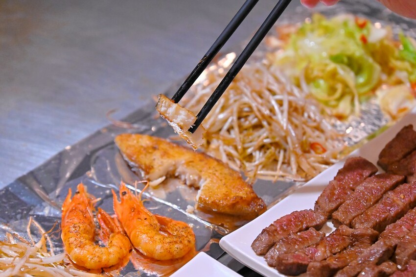 台中市東區台中30年精緻又平價台中鐵板燒老字號 獨享海陸特餐整桌超豐盛/邑鐵板燒