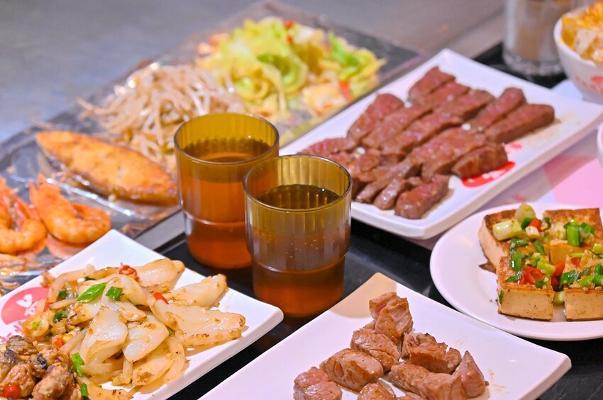 台中市東區台中30年精緻又平價台中鐵板燒老字號 獨享海陸特餐整桌超豐盛/邑鐵板燒