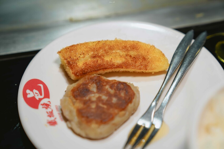 台中市東區【台中東區｜美食】邑鐵板燒。東區平價鐵板燒推薦，老字號堅持傳統料理方式，食材新鮮夠味