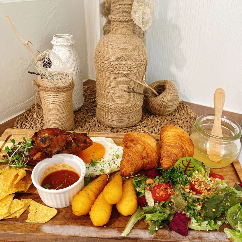 桃園青埔隱藏版美食—不挑食BUTIAOSHI，愜意又舒適的環境坐一整天都沒問題