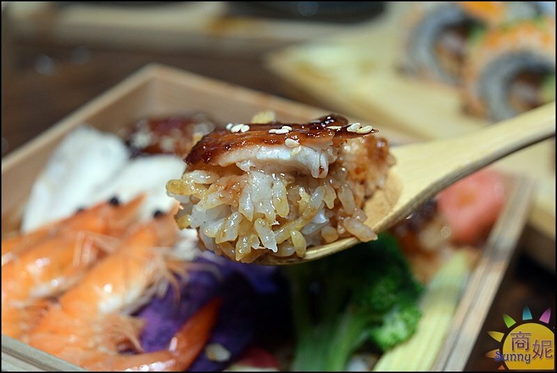 敘敘食光|網評4.6星浮誇食光寶盒!好吃好拍免服務費不限時高CP值日本料理@商妮吃喝遊樂