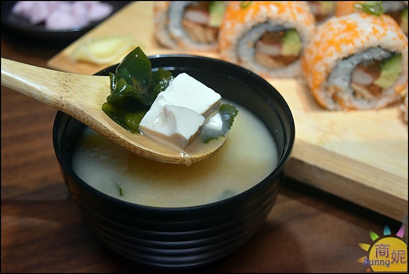 敘敘食光|網評4.6星浮誇食光寶盒!好吃好拍免服務費不限時高CP值日本料理@商妮吃喝遊樂