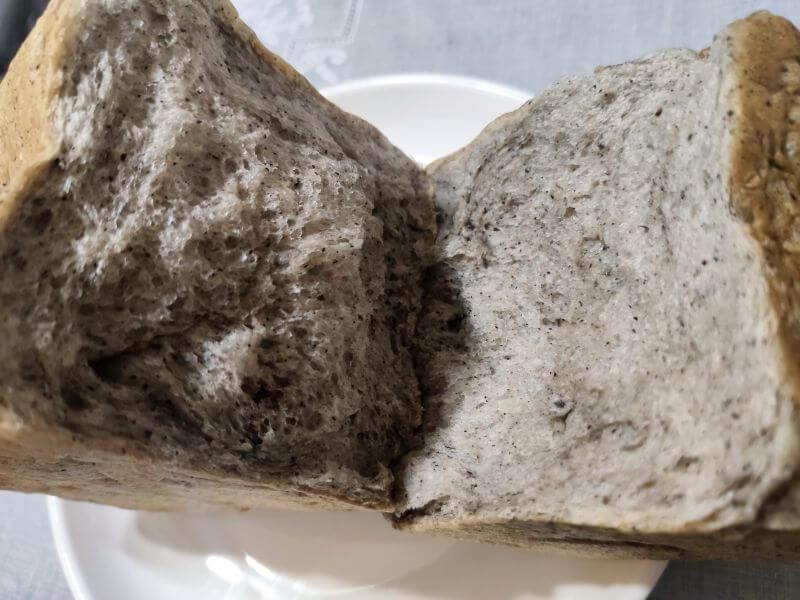 小廚娘烘培坊 芝麻堅果吐司