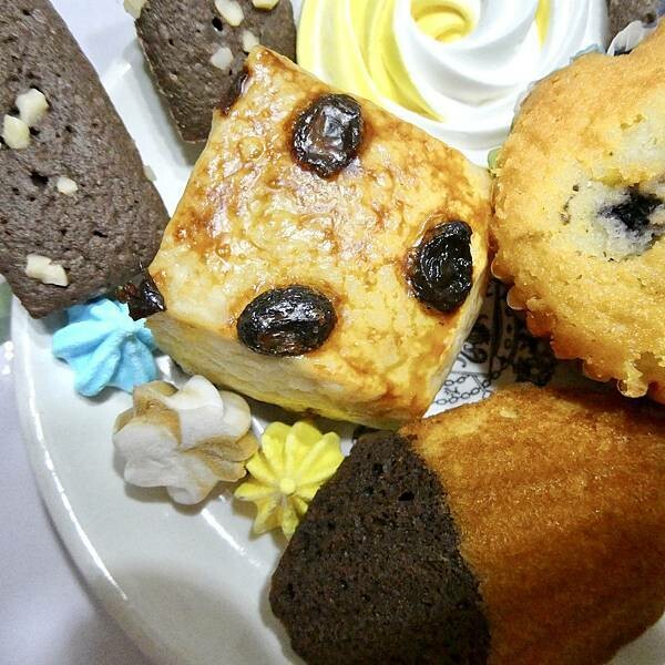 中秋明月禮盒開箱/煮客實驗室非月餅禮盒分享-減糖又好吃的美觀甜點/夢幻馬林糖-馬卡龍色超美又好吃，第一次