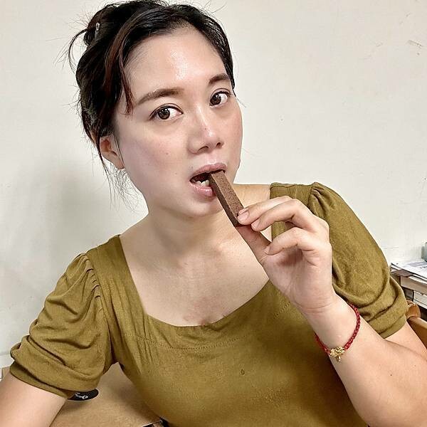 中秋明月禮盒開箱/煮客實驗室非月餅禮盒分享-減糖又好吃的美觀甜點/夢幻馬林糖-馬卡龍色超美又好吃，第一次