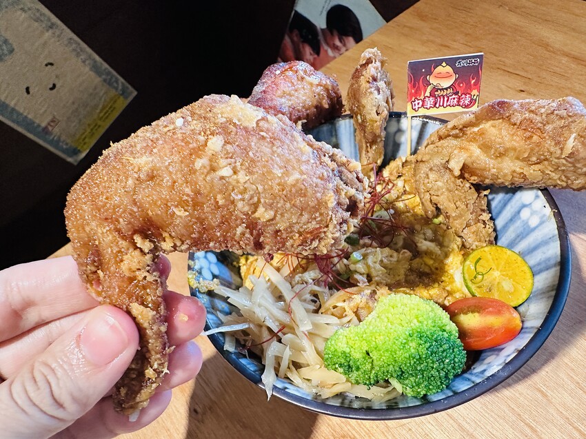 【森川丼丼大橋橫町】台中超浮誇系日式料理!必吃超狂『廣島牡蠣 【森川丼丼大橋橫町】台中超浮誇系日式料理!必吃超狂『廣島牡蠣