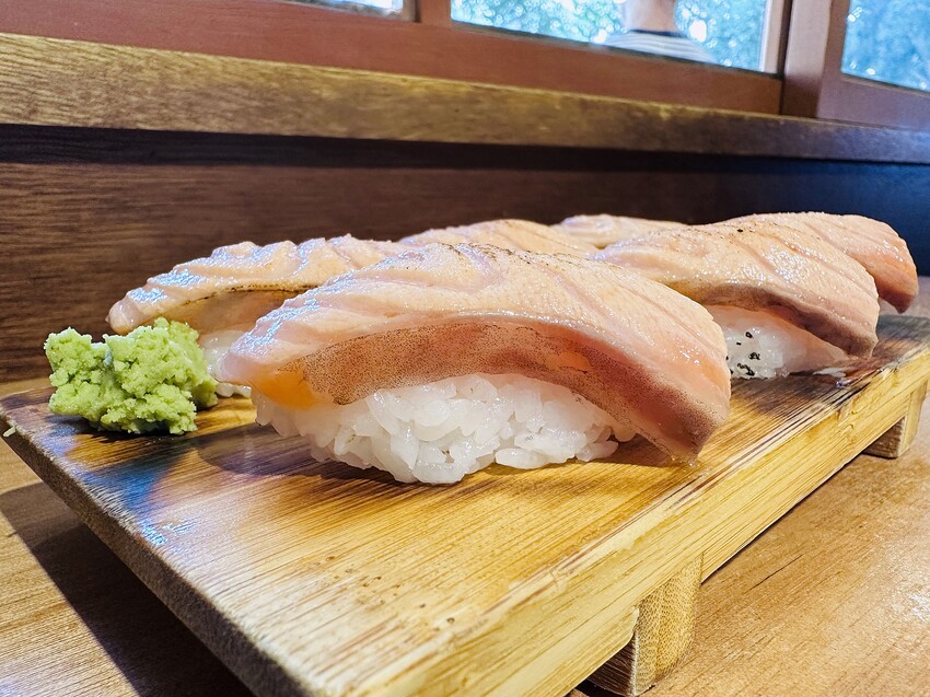 【森川丼丼大橋橫町】台中超浮誇系日式料理!必吃超狂『廣島牡蠣 【森川丼丼大橋橫町】台中超浮誇系日式料理!必吃超狂『廣島牡蠣