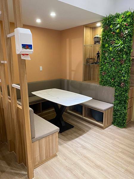 (台北小南門站)我不怕你泰胖 中正區泰式料理推薦 平價好吃 檸檬魚超大條!肉質鮮美 打拋豬套餐 超好喝泰式奶茶