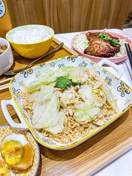 (台北小南門站)我不怕你泰胖 中正區泰式料理推薦 平價好吃 檸檬魚超大條!肉質鮮美 打拋豬套餐 超好喝泰式奶茶