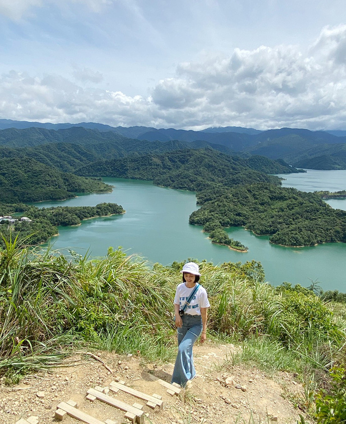 新北石碇鱷魚島、山嵐疊疊碧綠翡翠水庫、友善小車不用爬直接攻頂