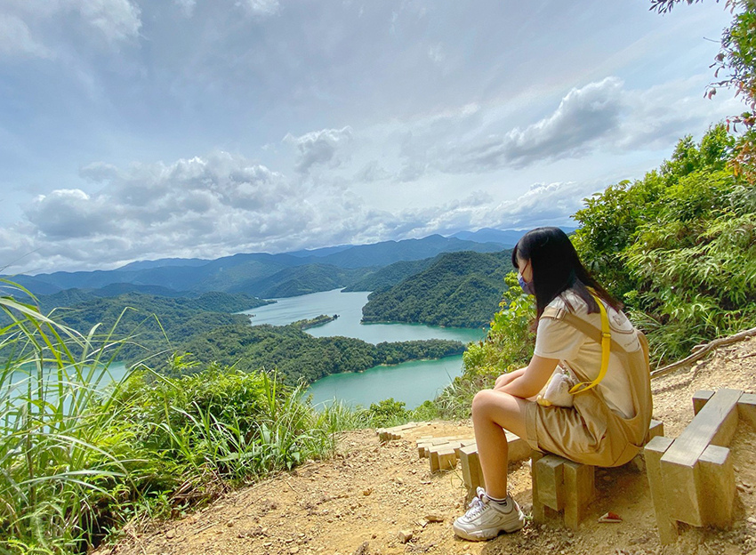 新北石碇鱷魚島、山嵐疊疊碧綠翡翠水庫、友善小車不用爬直接攻頂