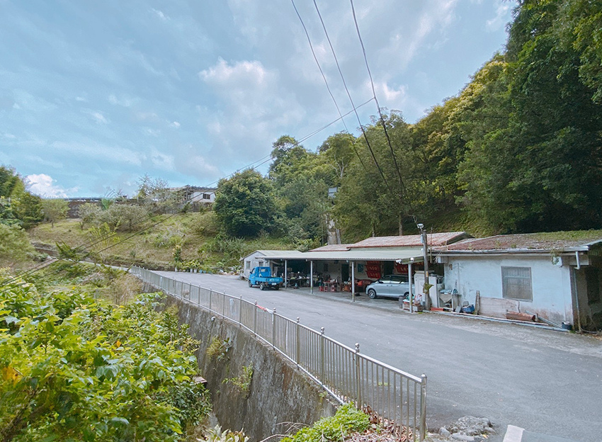 新北石碇鱷魚島、山嵐疊疊碧綠翡翠水庫、友善小車不用爬直接攻頂