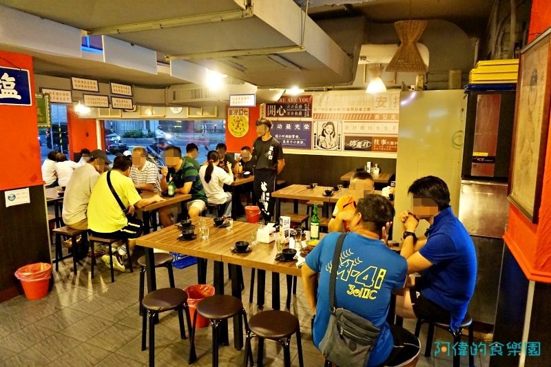 【忠孝復興】林美如 海鮮。熱炒。燒烤。酒場-google好評4.6顆星！數十種精釀啤酒、清酒以及超多的下酒菜、生猛海鮮超夠味，重點是CP值高！