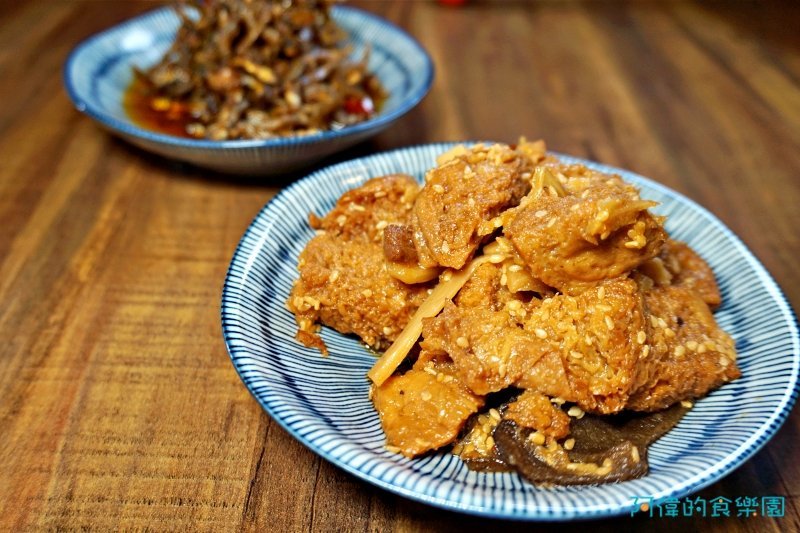 【忠孝復興】林美如 海鮮。熱炒。燒烤。酒場-google好評4.6顆星！數十種精釀啤酒、清酒以及超多的下酒菜、生猛海鮮超夠味，重點是CP值高！