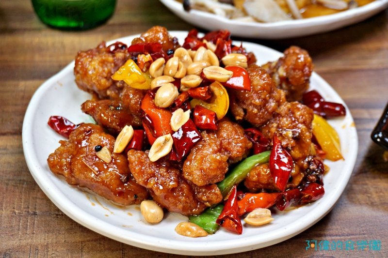 【忠孝復興】林美如 海鮮。熱炒。燒烤。酒場-google好評4.6顆星！數十種精釀啤酒、清酒以及超多的下酒菜、生猛海鮮超夠味，重點是CP值高！