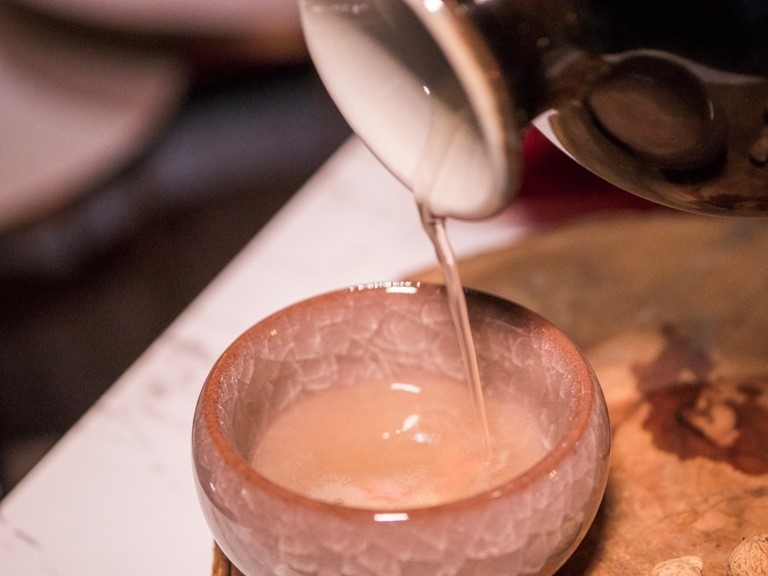 【台北信義區】瑰秘GREY ME特別的調酒茶香四溢，餐點也美味，台北餐酒館推薦