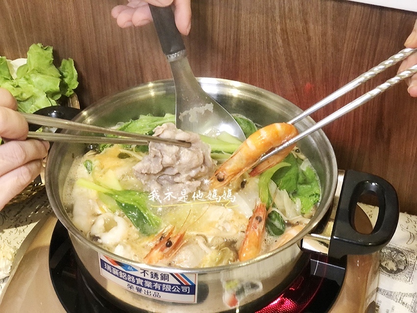 酷吉火鍋板橋火鍋外送 板橋美食外送,板橋宵夜外送,板橋火鍋外送,板橋麻辣鍋外送,土城火鍋外送,土城麻辣鍋外送,永和火鍋外送,中和火鍋外送,永和麻辣鍋外送,中和麻辣鍋外送